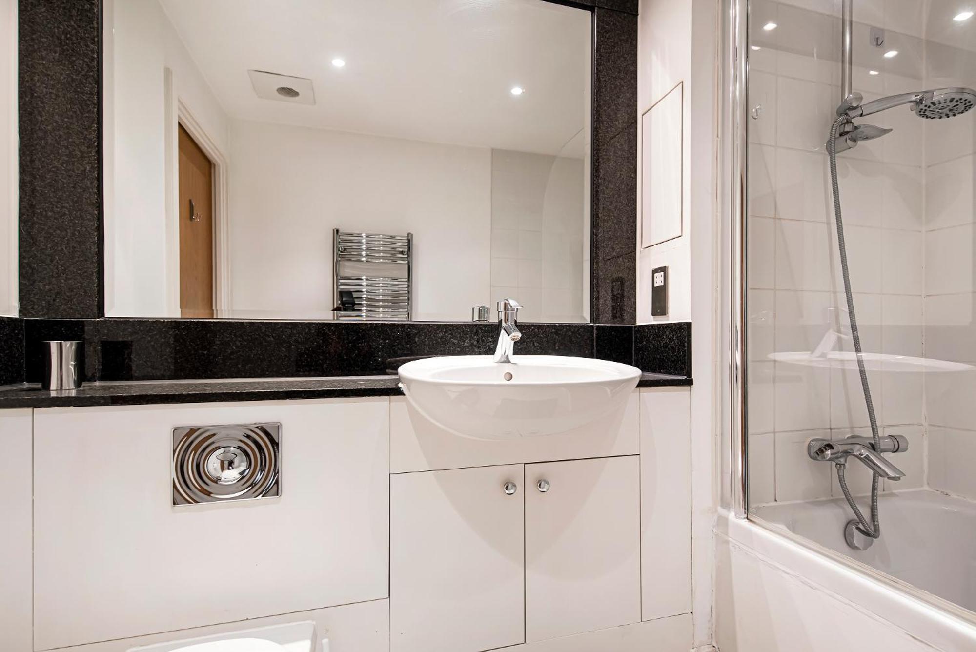 Central 2 Bed With Large Terrace Londres Extérieur photo